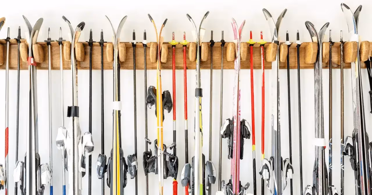 Garage Ski Storage: Loads, Materials, Failure Modes